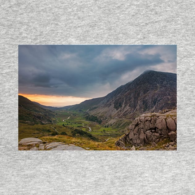 Pen yr Ole Wen and the Ogwen Valley by dasantillo